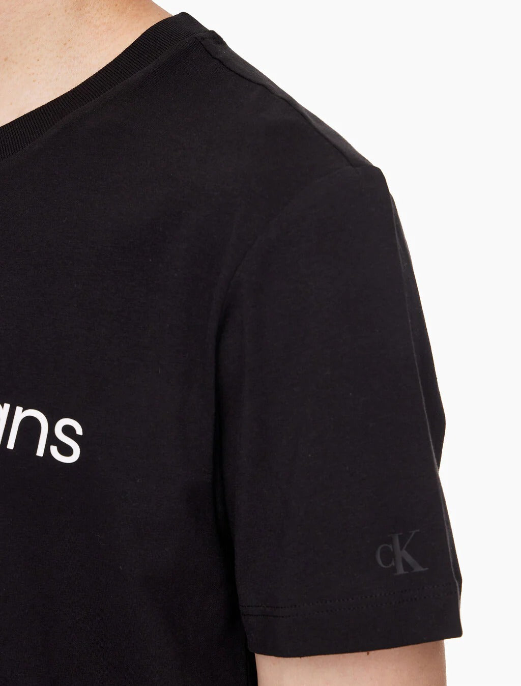 CK Kaos Logo Seri Huruf, Unisex '"COD '" K206